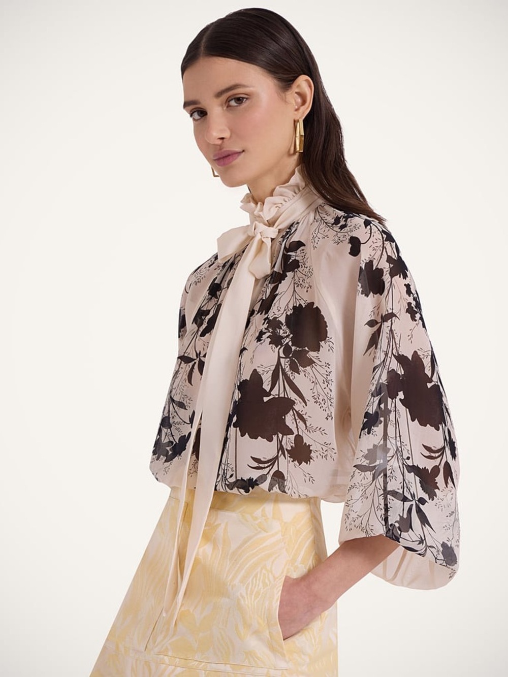 La DOUBLE J Cerere Blouse
Stilo Placée Ivory in Silk Chiffon